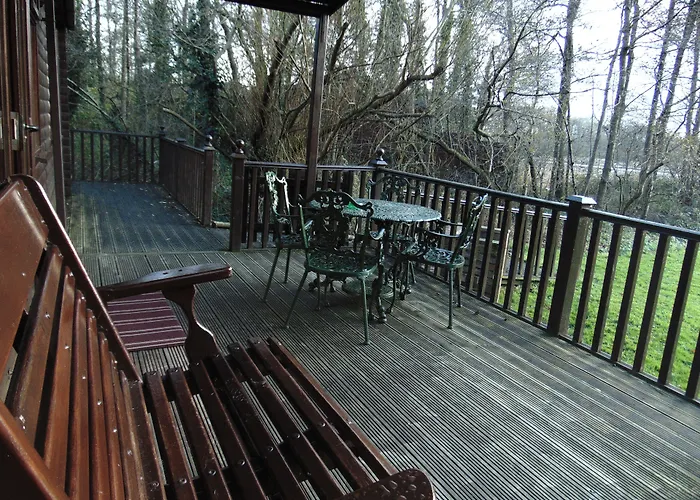 The Tranquil Otter Hotel