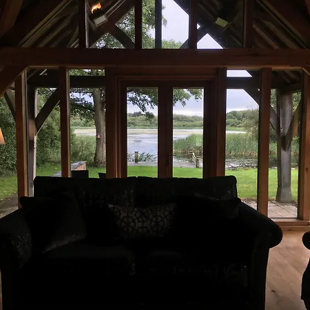 The Tranquil Otter Hotel